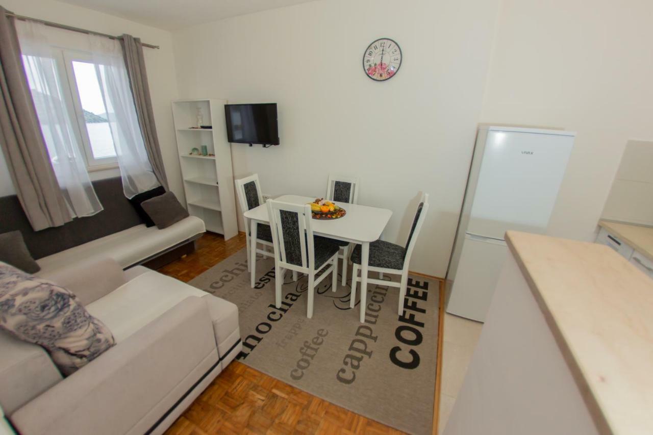 Apartmani Sunset Rogotin Exterior foto